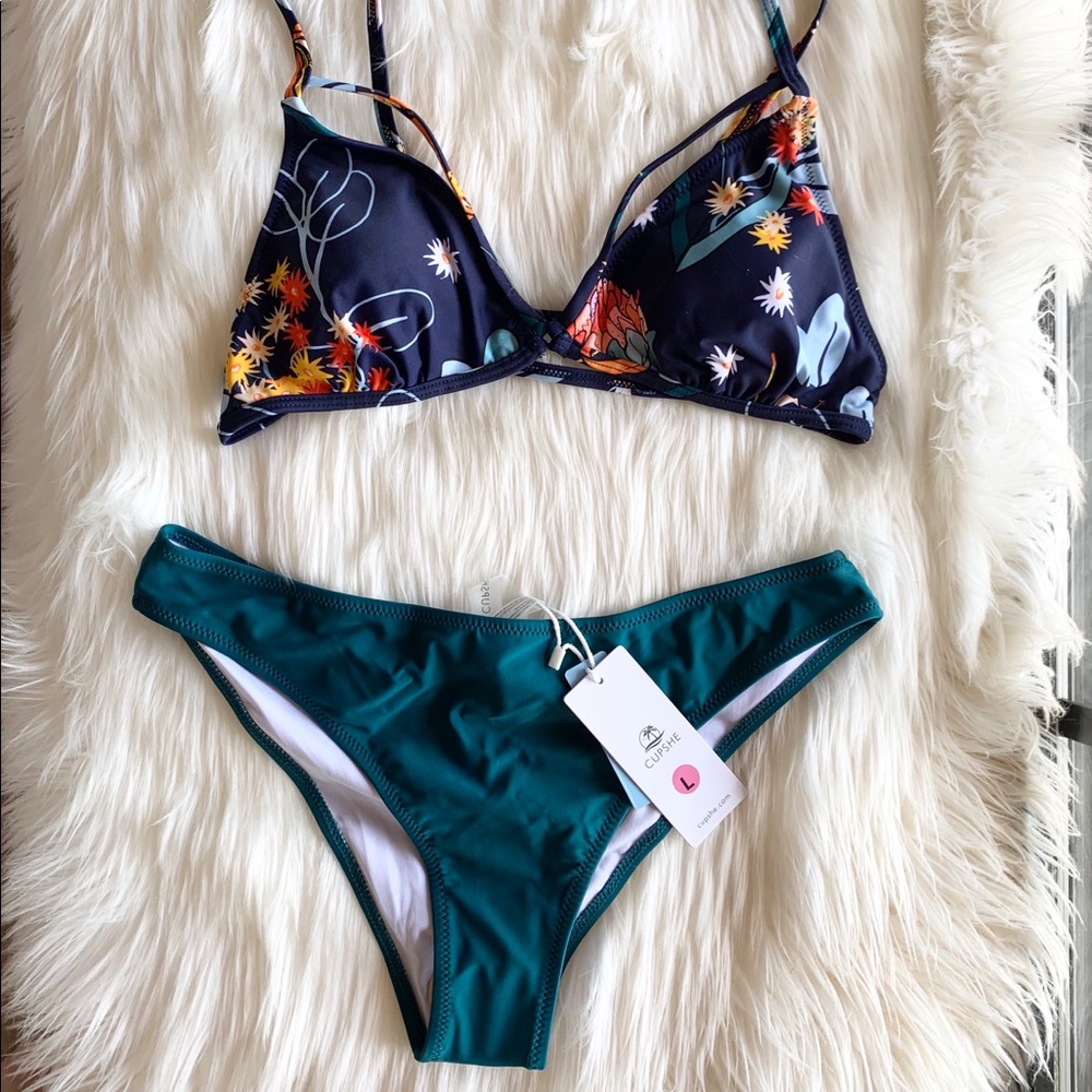 NWT CUPSHE Bikini Size Large